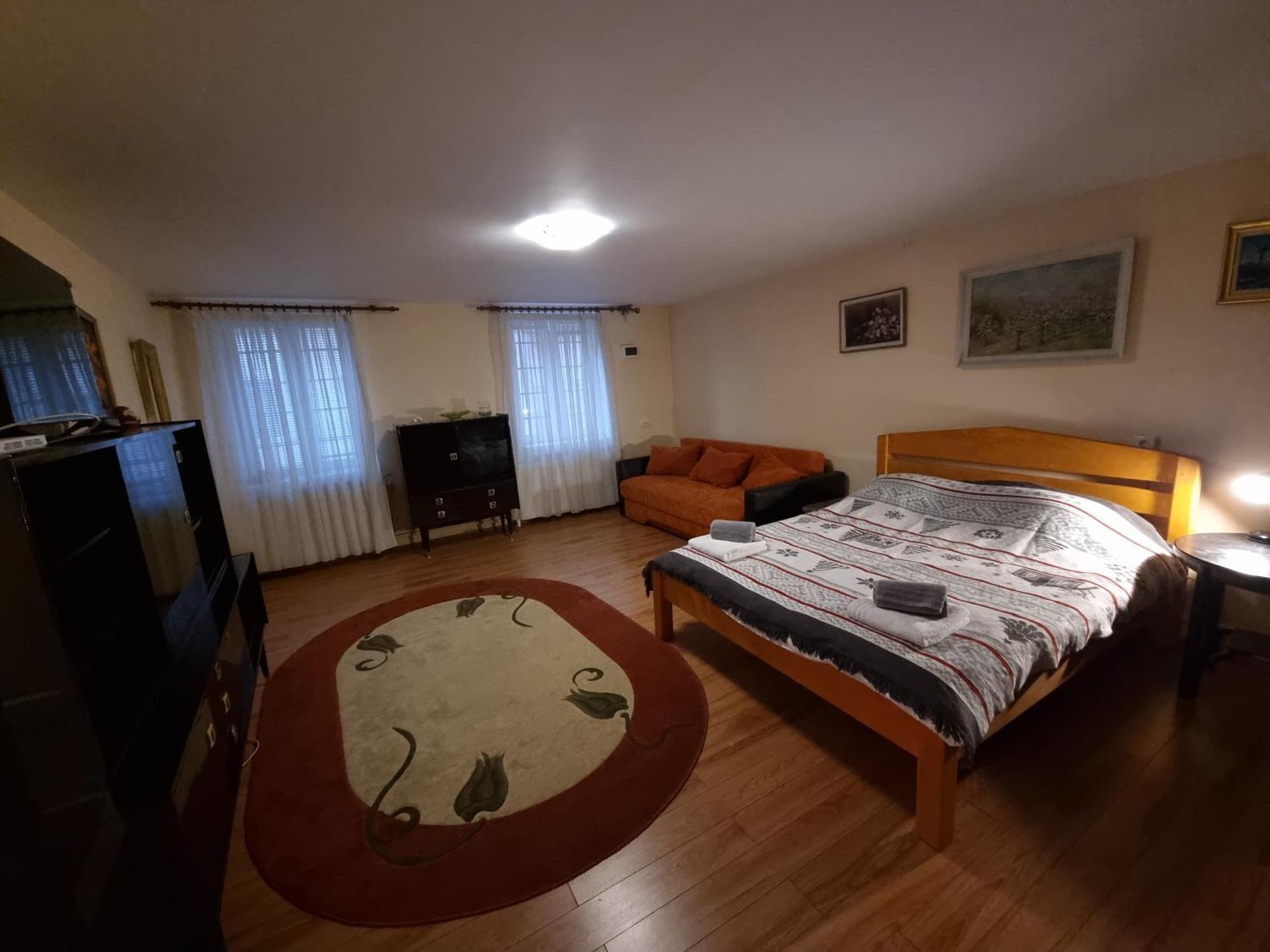 R Castle - 2 Room Apartment ブラショフ エクステリア 写真