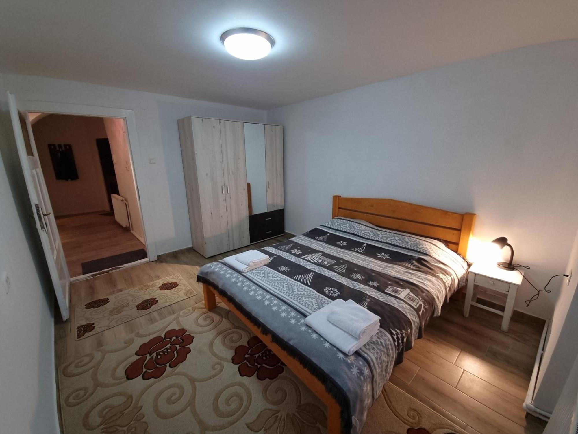 R Castle - 2 Room Apartment ブラショフ エクステリア 写真